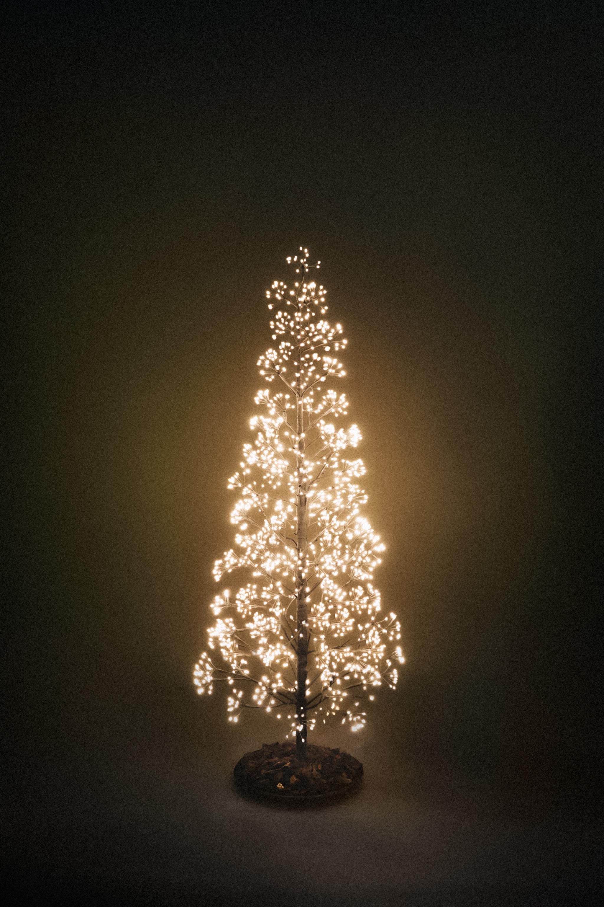 LED LIGHT CHRISTMAS TREE (59.1")
